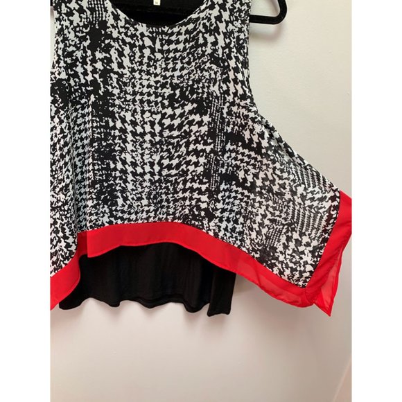 Unique and Professional Blouse - Picture 3 of 5